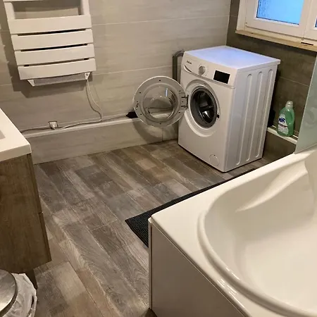 Appartement Lumineux De 80 M2 Avec Terrasse