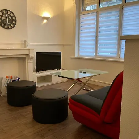 Appartement Lumineux De 80 M2 Avec Terrasse Apartament *
