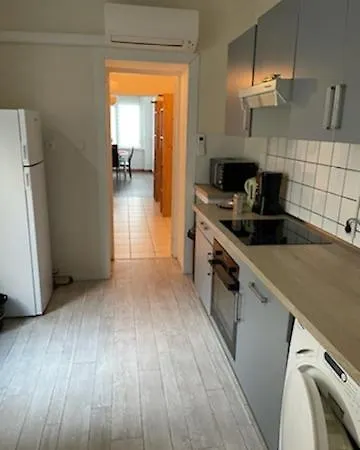 Appartement Lumineux De 80 M2 Avec Terrasse Apartament *
